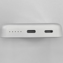 Magneitc Wireless Power Bank 5000mAH